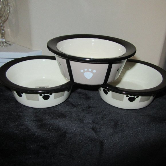 Dog Dishes 3 Ceramic type dog dishes Top Paws - Picture 2 of 7